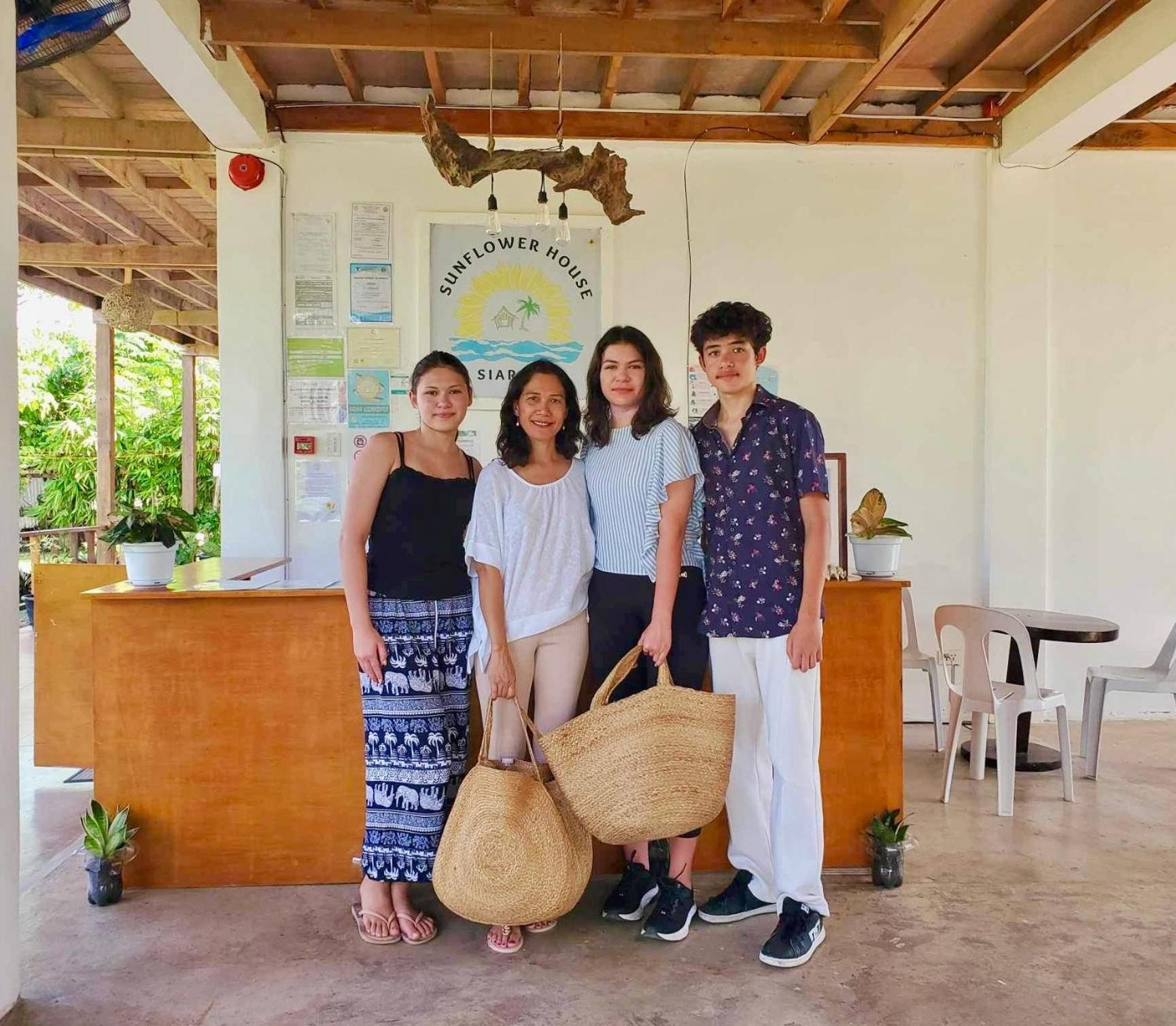 Siargao Sunflower Suites General Luna  Bagian luar foto
