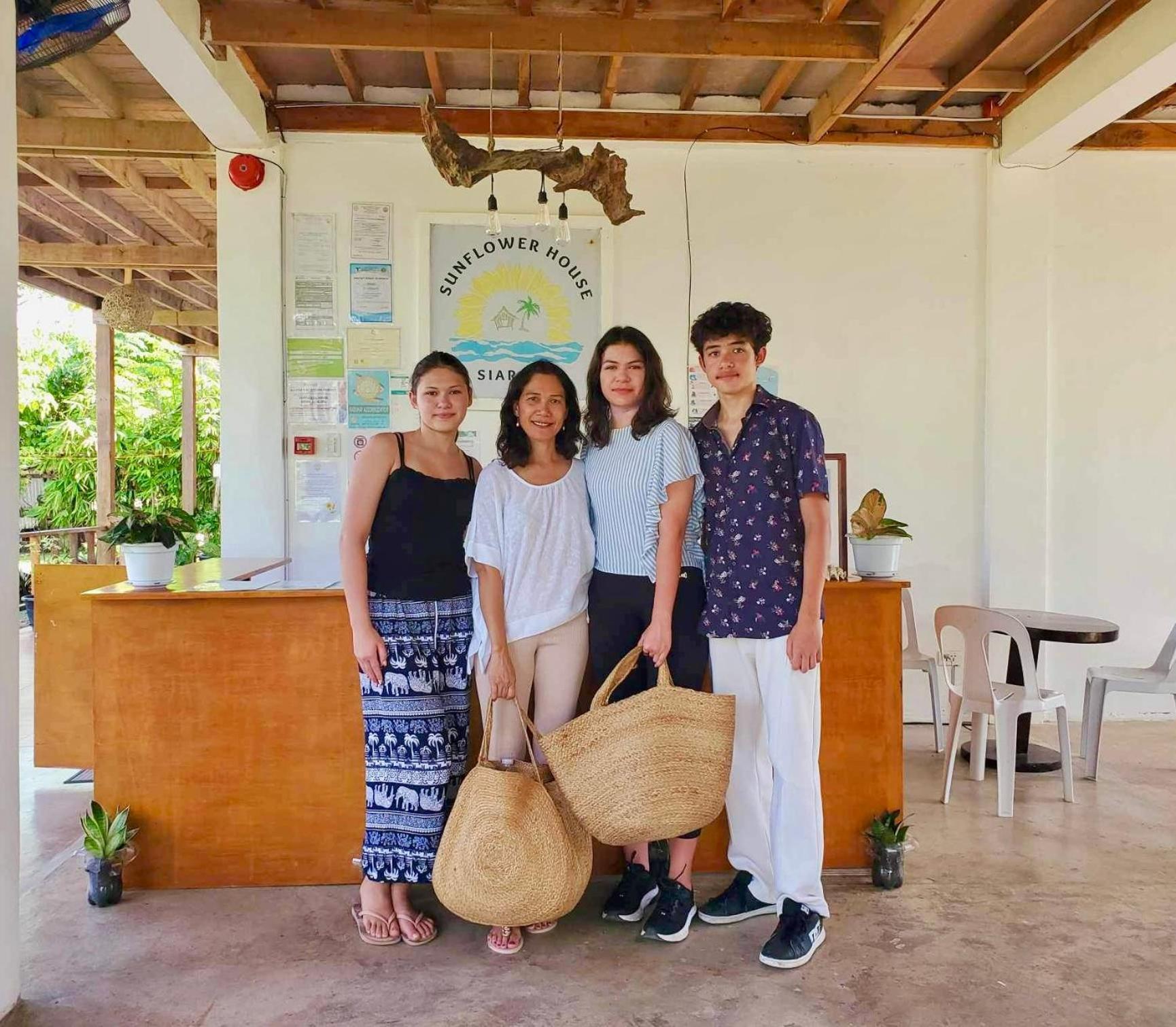 Siargao Sunflower Suites General Luna  Bagian luar foto