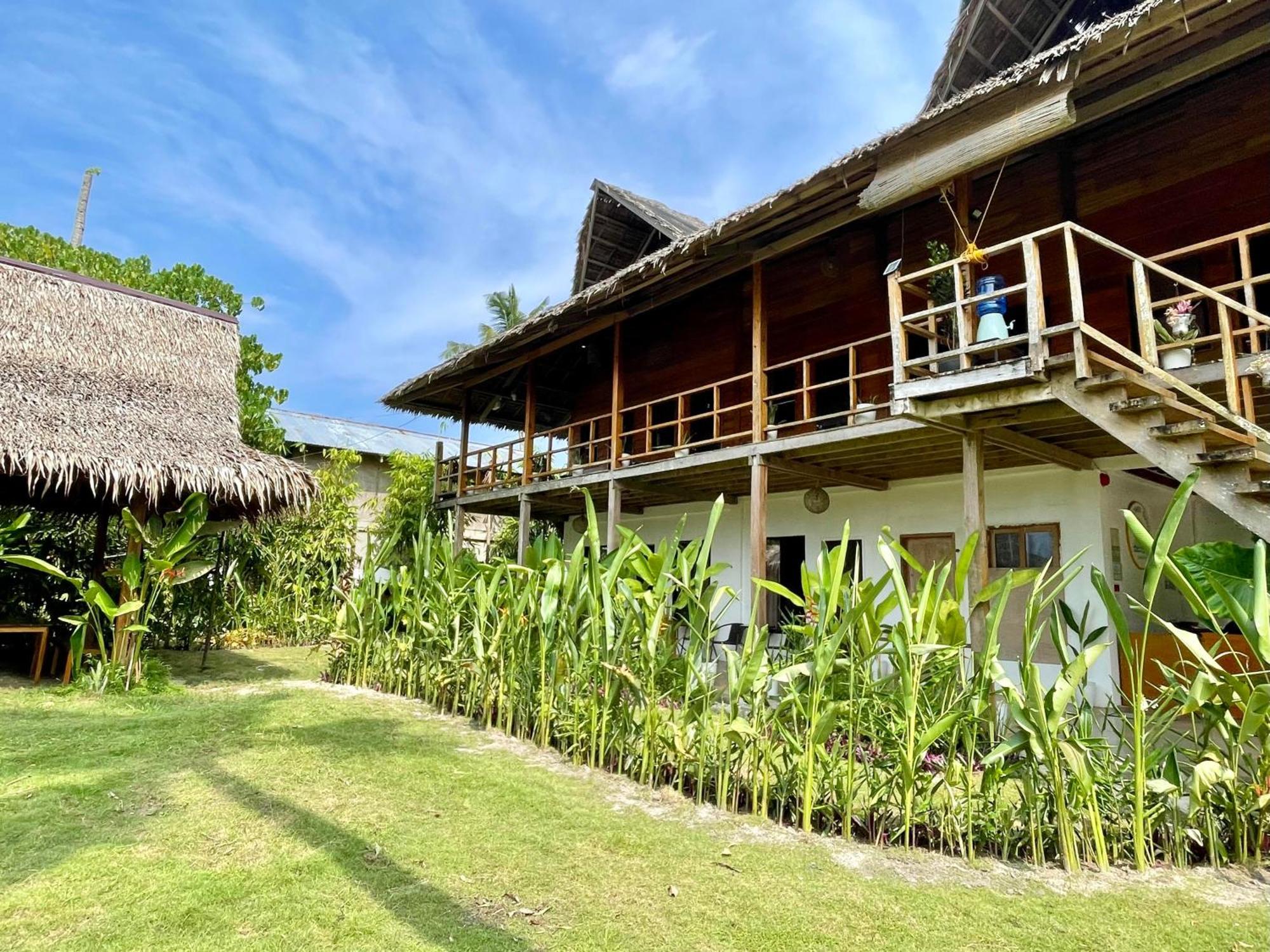 Siargao Sunflower Suites General Luna  Bagian luar foto